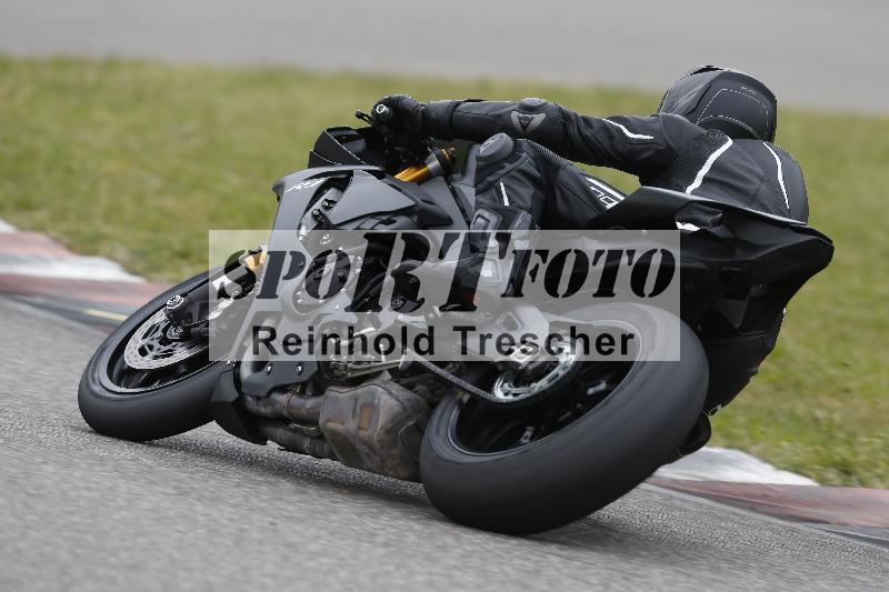 /Archiv-2024/13 22.04.2024 Plüss Moto Sport ADR/Freies Fahren/925